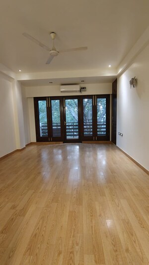 Room in 3 BHK Builder Floor at Anand Niketan – for Rent