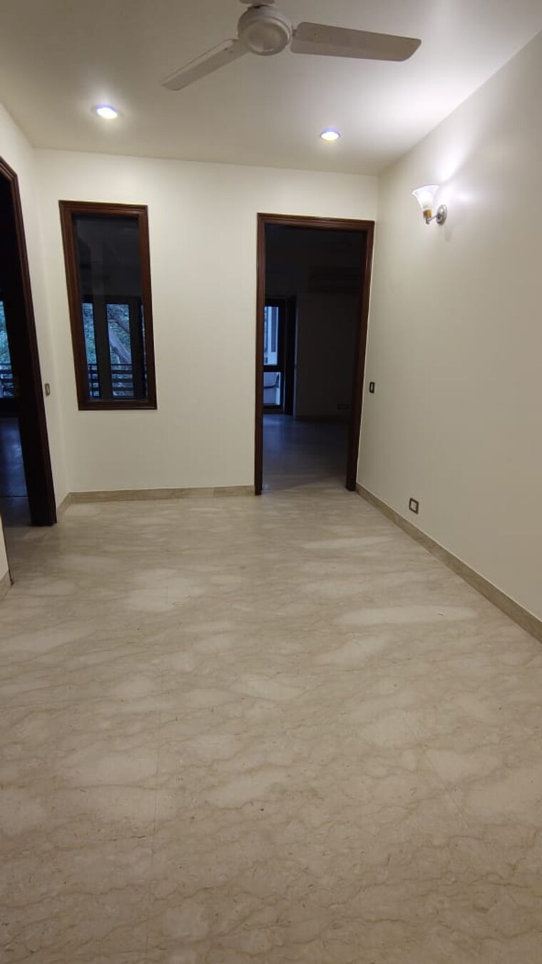 Room, anand niketan 3 Bedroom 2100 Sq.Ft. Builder Floor In Anand Niketan Delhi 9368649