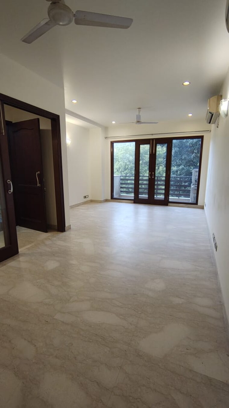 Room, anand niketan 3 Bedroom 2100 Sq.Ft. Builder Floor In Anand Niketan Delhi 9368649