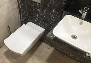 Team Area in 4 BHK Apartment at Darsshan Ricco, Lower Parel – for Rent