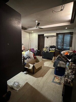 Bedroom in 3 BHK Builder Floor at Safdarjung Enclave – for Sale