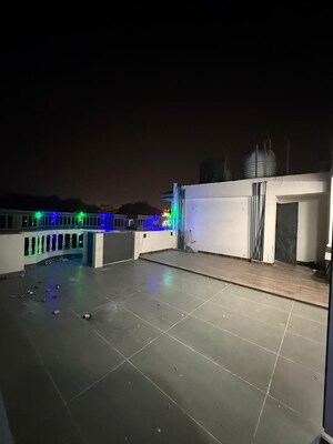 Terrace in 1 BHK Builder Floor at Chittaranjan Park – for Rent