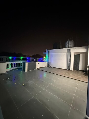 Terrace in 1 BHK Builder Floor at Chittaranjan Park – for Rent