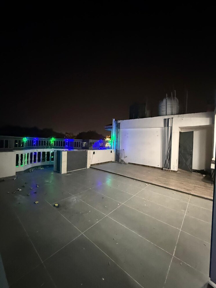 Terrace, chittaranjan park 1 Bedroom 1200 Sq.Ft. Builder Floor In Chittaranjan Park Delhi 9368660