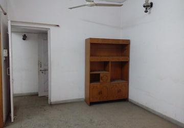 Room in 2 BHK Apartment at RWA Jasola Sector 8 SFS Flat, Jasola – for Sale