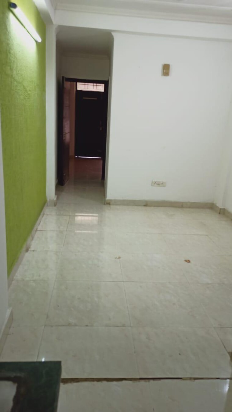 Hall, chattarpur 1 Bedroom 467 Sq.Ft. Builder Floor In Chattarpur Delhi 9368681