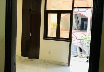 2 BHK Builder Floor For Rent in Chattarpur