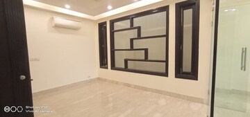 Room in 3 BHK Builder Floor at Greater Kailash I – for Rent