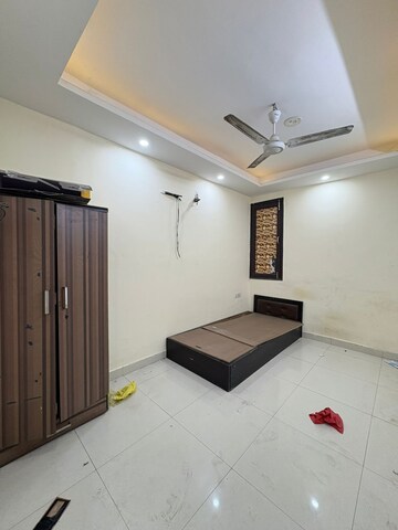 Bedroom in 2 BHK Builder Floor at Chattarpur – for Rent
