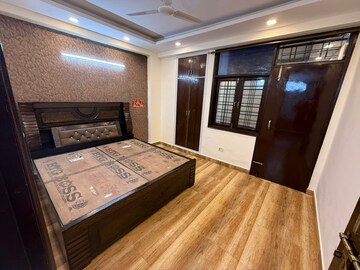 Bedroom in 2 BHK Builder Floor at Chattarpur – for Rent