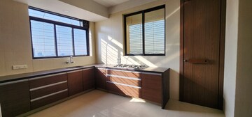 Room in 5 BHK Penthouse at Bhumiraj Iraisaa, Palm Beach – for Rent