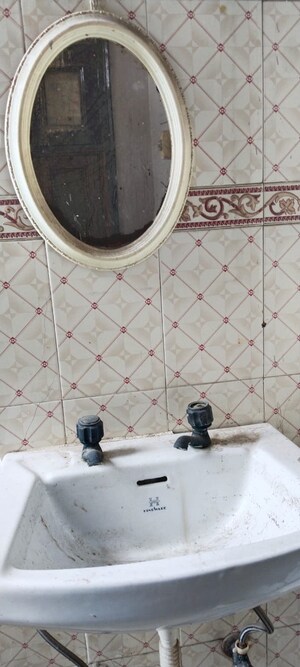 Bathroom in 2.5 BHK Independent House at Sector 23 – for Rent