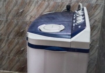 Furnished Amenities in 2.5 BHK Independent House at Sector 23 – for Rent