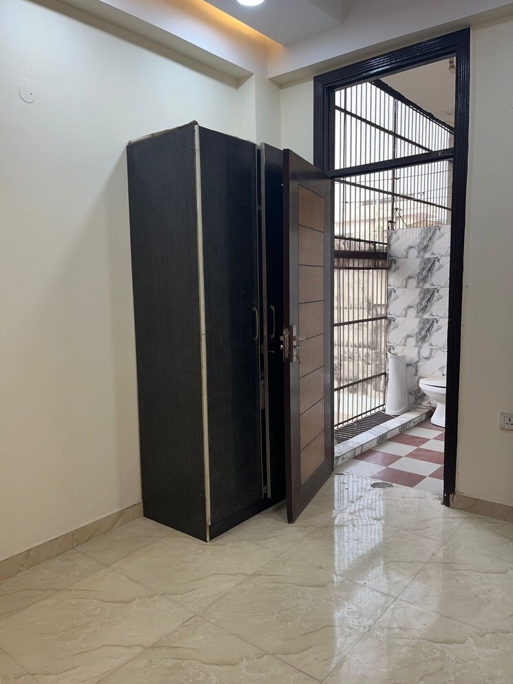 Room, sector 2a vasundhara 1.5 Bedroom 500 Sq.Ft. Builder Floor In Sector 2a Vasundhara Ghaziabad 9359307