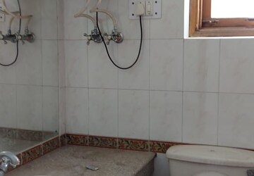 Bathroom in 1 BHK Apartment at Ansal Sushant Estate, Sector 52 – for Rent
