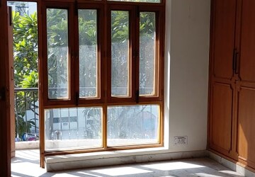 Room in 1 BHK Apartment at Ansal Sushant Estate, Sector 52 – for Rent