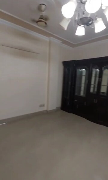 Room in 2 BHK Builder Floor at Patel Nagar – for Rent