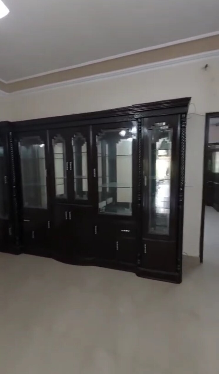 Room, patel nagar 2 Bedroom 1100 Sq.Ft. Builder Floor In Patel Nagar Delhi 9368727