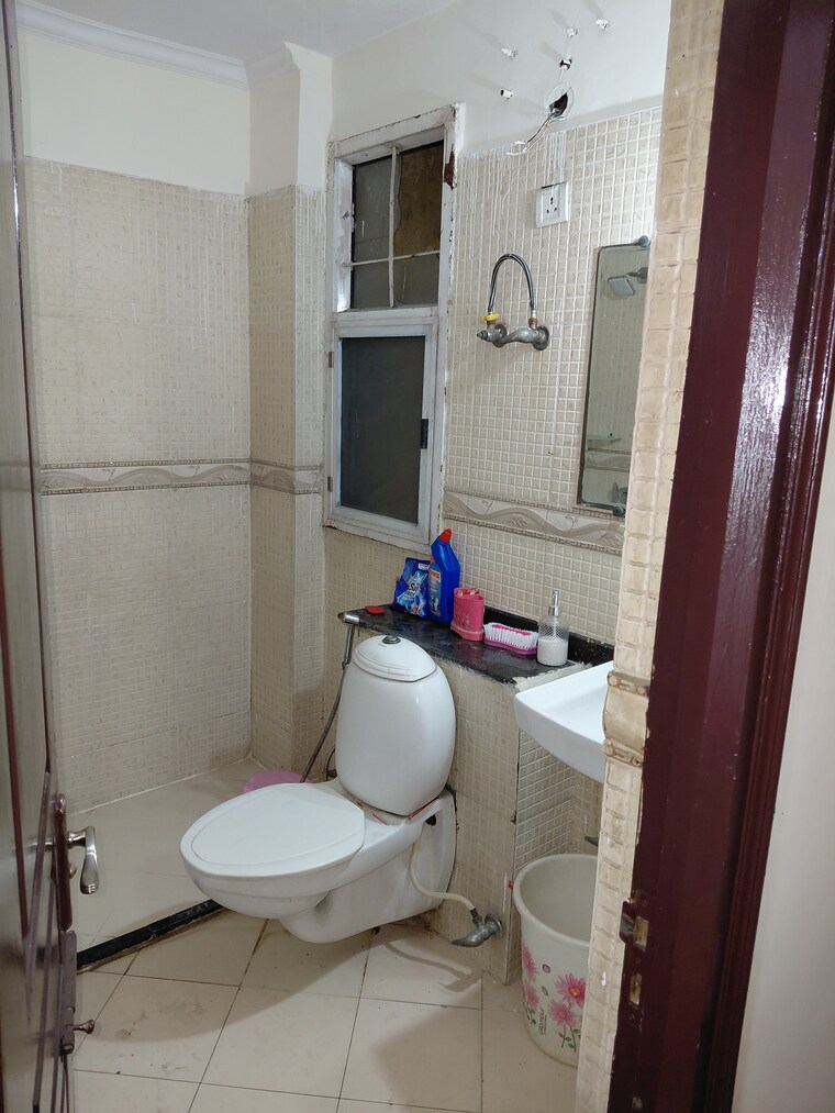 Bathroom, aditya-mega-city 2 Bedroom 1225 Sq.Ft. Apartment In Vaibhav Khand Ghaziabad 9368387