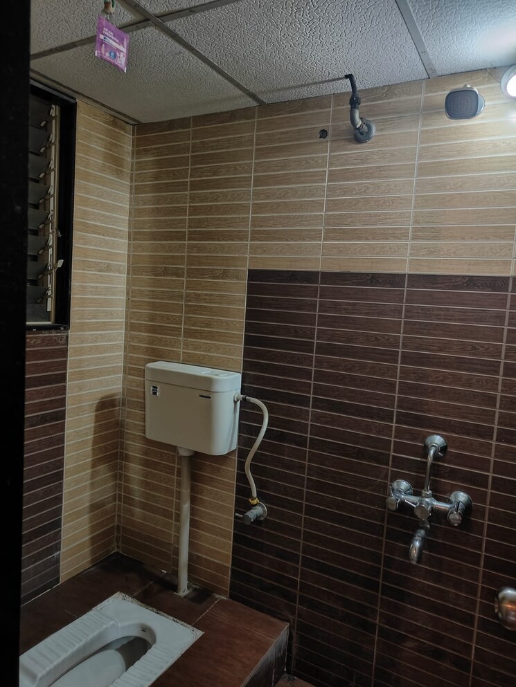 Bathroom, ssd-sai-platinum 2 Bedroom 997 Sq.Ft. Apartment In Pimple Saudagar Pune 9368753