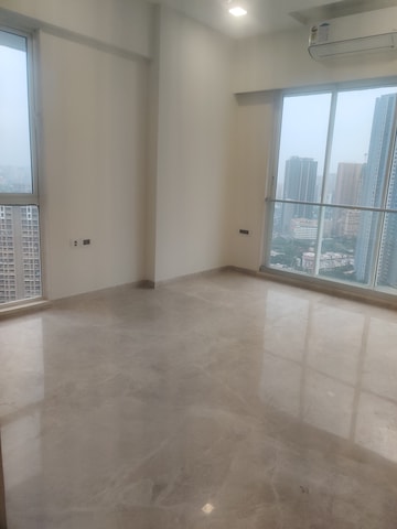 Room in 2 BHK Apartment at Ekta Tripolis, Goregaon West – for Rent