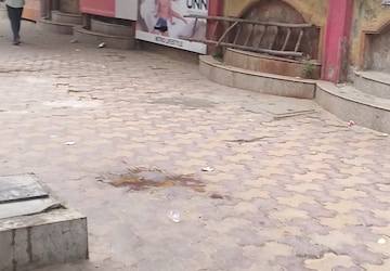 Parking in  Shop at Sector 7 Dwarka – for Sale