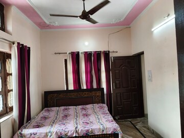 Bedroom in 1 BHK Builder Floor at Chironwali – for Rent
