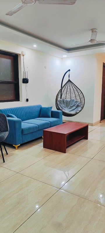 Living Room in 3 BHK Builder Floor at Ameya One, Sector 42 – for Rent