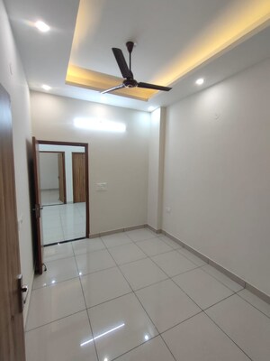 Room in 3 BHK Independent House at Canal Road – for Rent