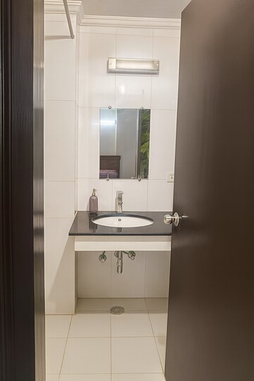 Bathroom in 4 BHK Apartment at Royal Residency Gurgaon, Sector 45 – for Rent