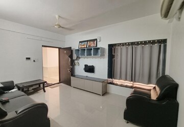 Team Area in 2 BHK Apartment at Raheja Vistas, Nacharam – for Rent