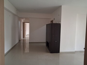 Room in 3 BHK Apartment at GPL Eden Heights, Sector 70 – for Rent