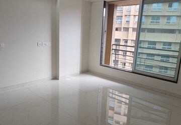 Room in 1 BHK Apartment at Chandak 34 Park Estate, Goregaon West – for Rent