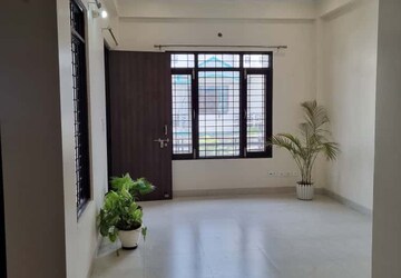 Room in 3 BHK Apartment at DLF Ridgewood Estate, Dlf Phase iv – for Sale