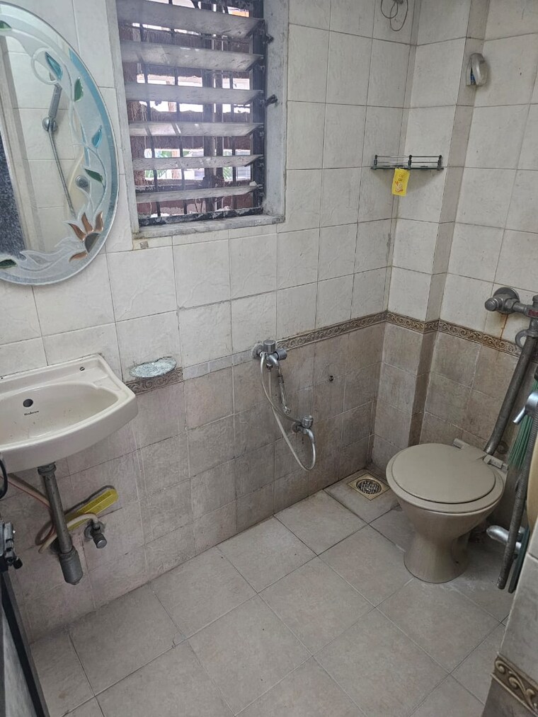 Bathroom, mahindra-park 2 Bedroom 750 Sq.Ft. Apartment In Ghatkopar West Mumbai 9368893