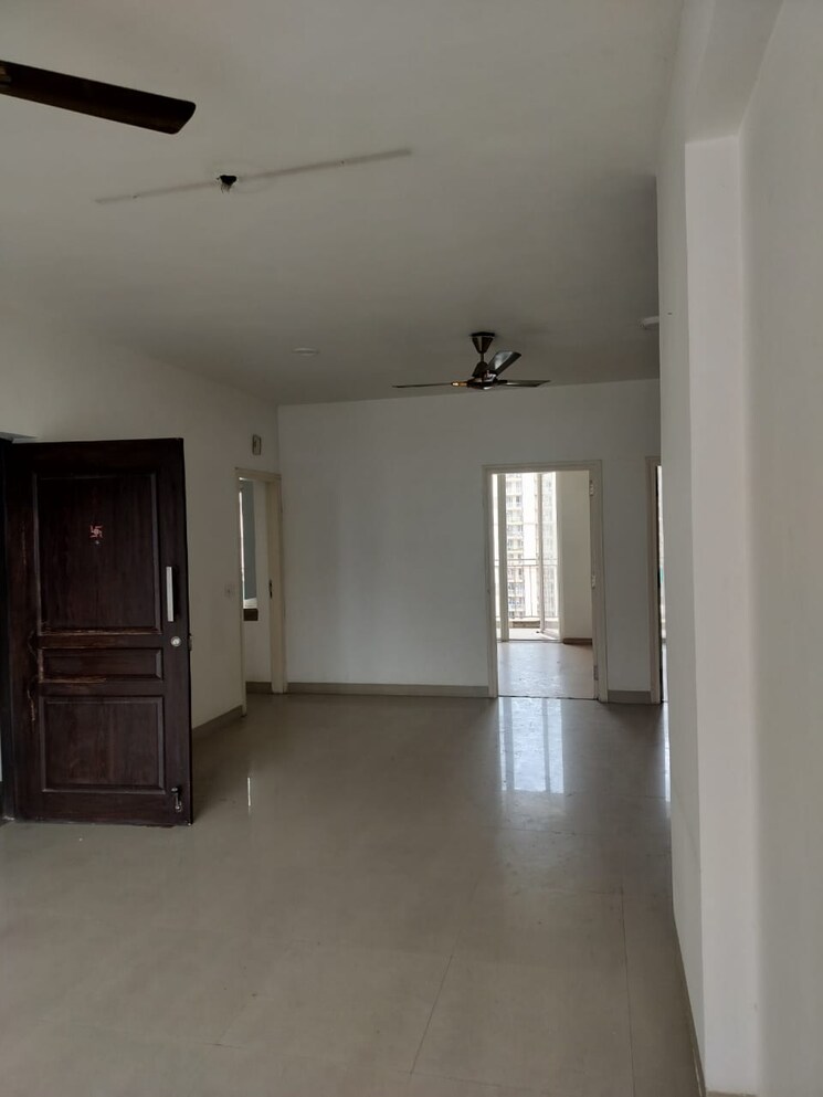 Room, emaar-gurgaon-greens 3.5 Bedroom 1650 Sq.Ft. Apartment In Sector 102 Gurgaon 9368984