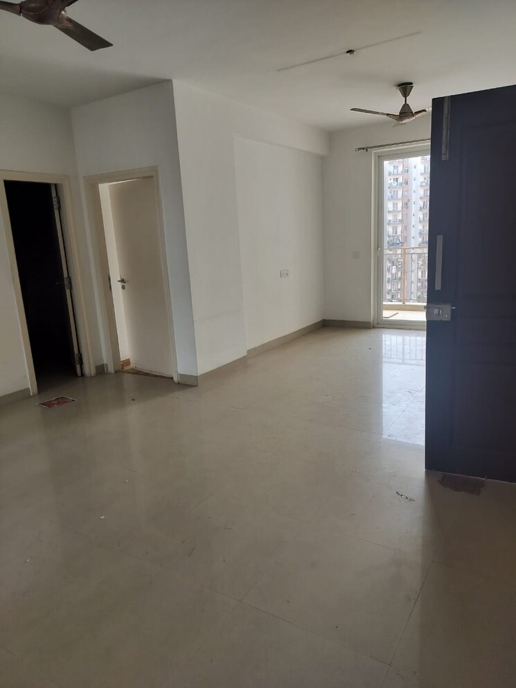 Room, emaar-gurgaon-greens 3.5 Bedroom 1650 Sq.Ft. Apartment In Sector 102 Gurgaon 9368984
