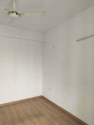 Room in 3.5 BHK Apartment at Emaar Gurgaon Greens, Sector 102 – for Rent