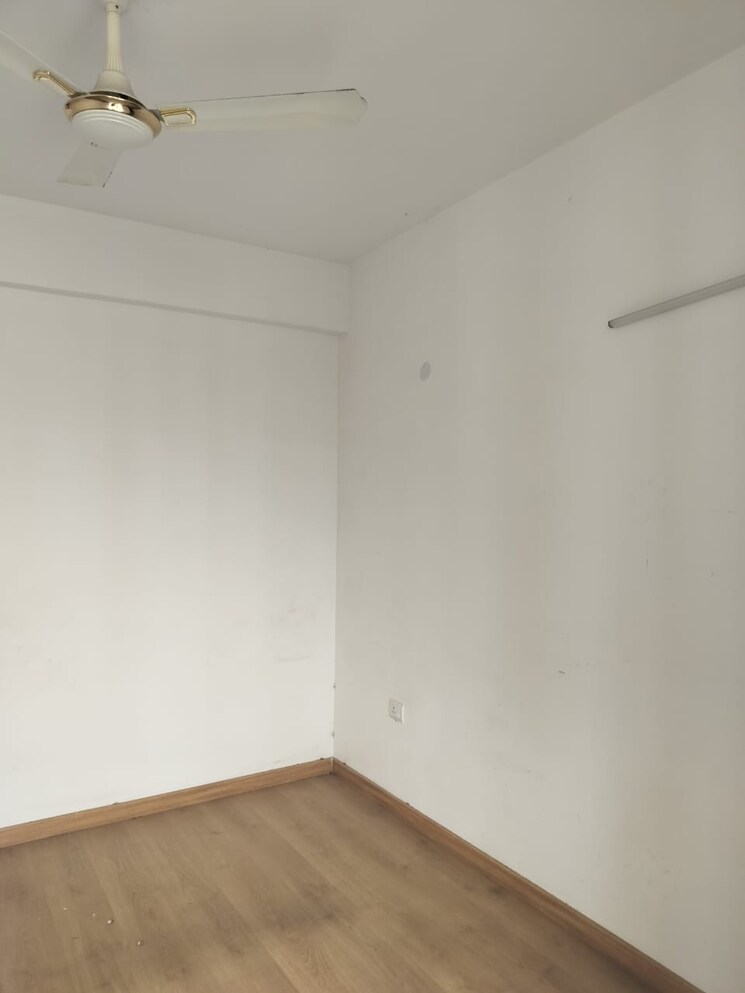 Room, emaar-gurgaon-greens 3.5 Bedroom 1650 Sq.Ft. Apartment In Sector 102 Gurgaon 9369033