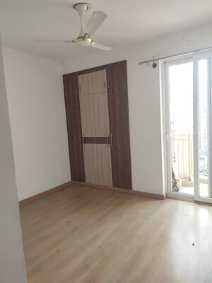 3.5 BHK Apartment For Rent in Emaar Gurgaon Greens, Sector 102