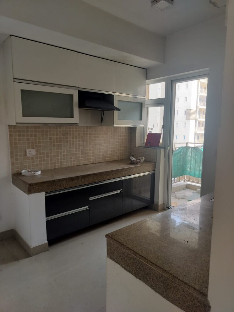 Kitchen, emaar-gurgaon-greens 3.5 Bedroom 1650 Sq.Ft. Apartment In Sector 102 Gurgaon 9369033