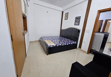 Bedroom in 2 BHK Builder Floor at Saket – for Rent