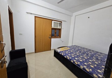 Bedroom in 2 BHK Builder Floor at Saket – for Rent