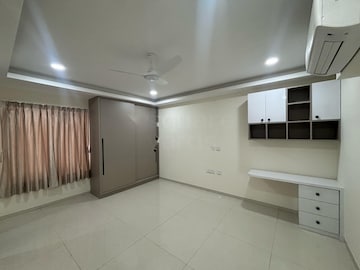 Room in 3 BHK Apartment at Vamsiram West Wood, Tolichowki – for Rent