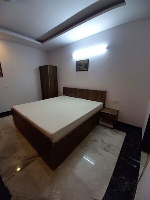 1 RK Builder Floor For Rent in Sector 40