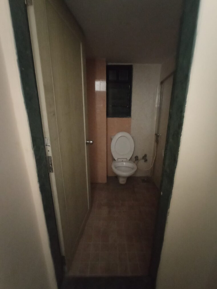 Washroom, thacker-tower Commercial Office Space 410 Sq.Ft. In Vashi Sector 17 Navi Mumbai 9369029