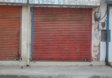 Shop For Rent in Vikas Nagar