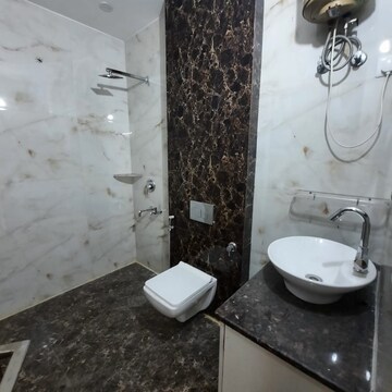 Bathroom in 3.5 BHK Builder Floor at RWA Residential Society Sector 46, Sector 46 – for Sale