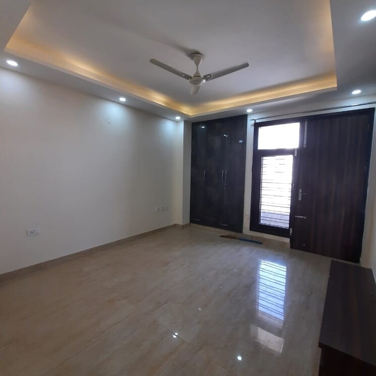 Room, rwa-residential-society-sector-46 3.5 Bedroom 204 Sq.Ft. Builder Floor In Sector 46 Gurgaon 9369292
