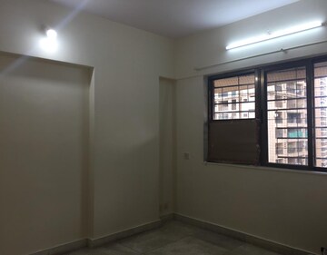 Room in 2 BHK Apartment at Royal Classic Co Op Society, Andheri West – for Rent